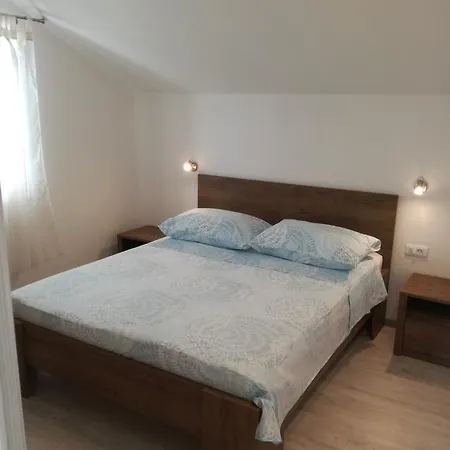 Sveta Nedilja 4610d Apartment