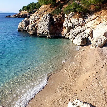 Sveta Nedilja 4610d Jelsa (Hvar)