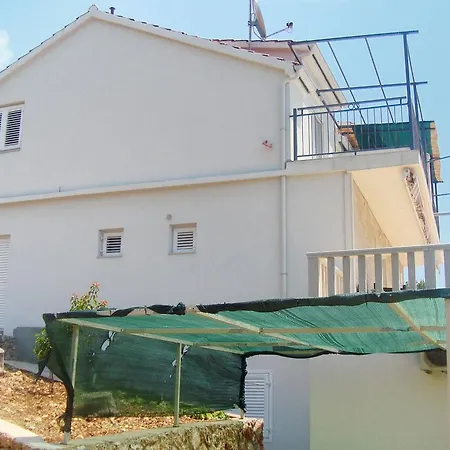 Sveta Nedilja 4610d Jelsa (Hvar)